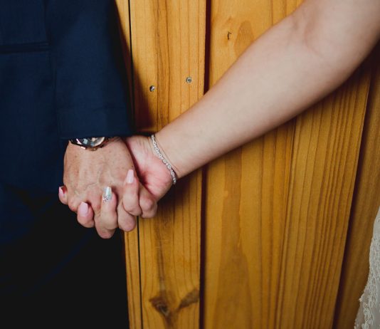 Yêu Vợ Như Chúa Yêu Nàng – 10 Nguyên Tắc Yêu Vợ Mà Người Chồng Cần Áp Dụng