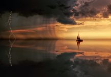 Vượt Qua Bão Tố